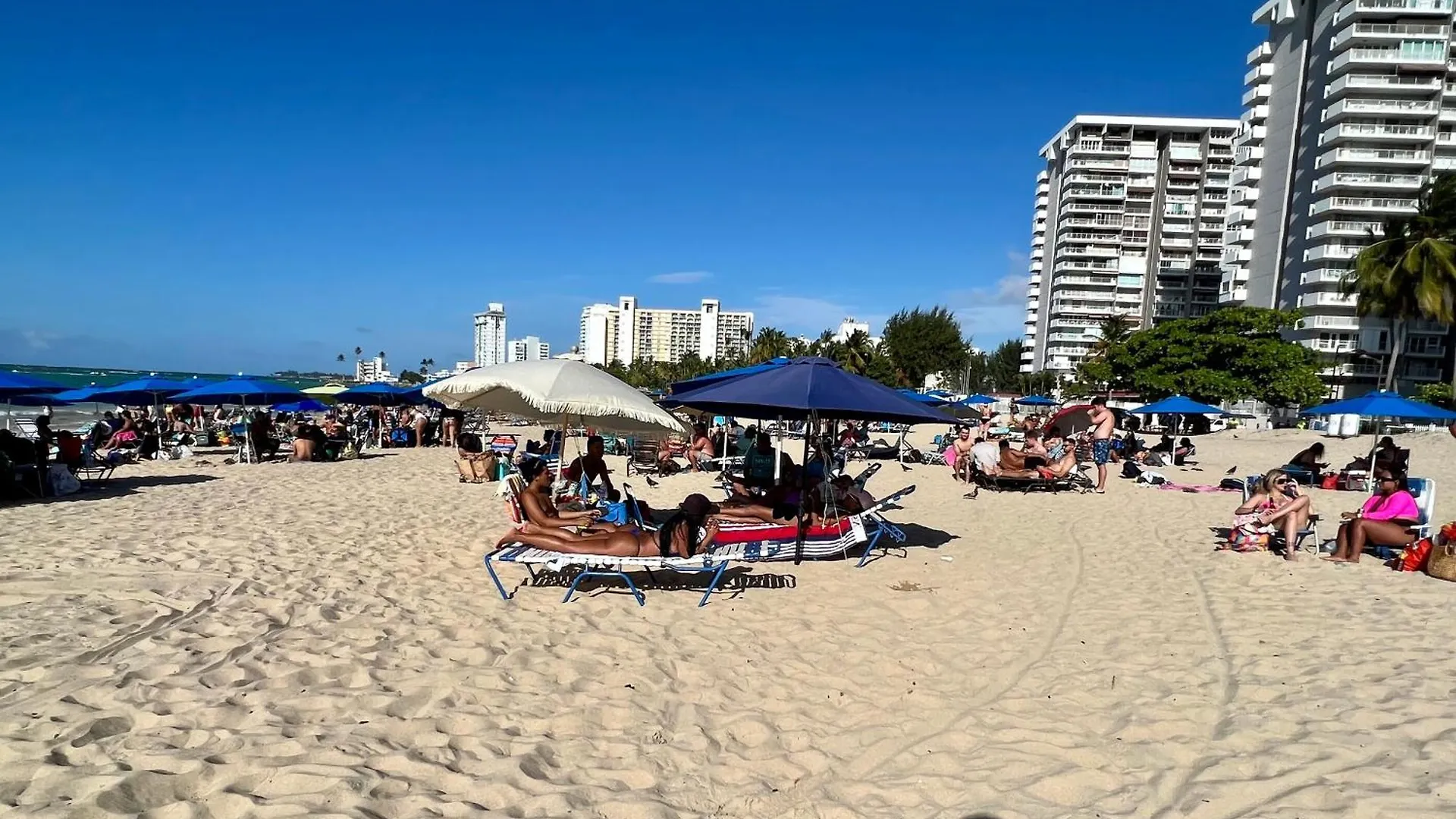 Hobie Beachfront Apartment Isla Verde San Juan