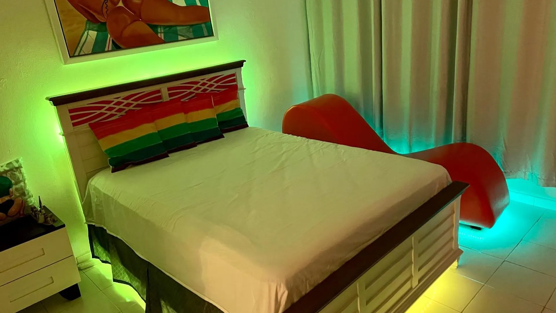Hobie Beachfront Apartment Isla Verde San Juan 0*,